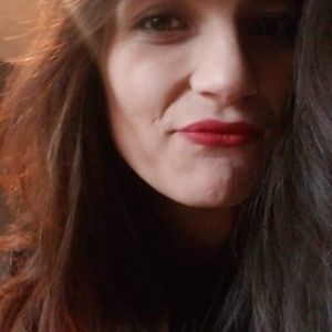 Meet your Posher, Lynsey